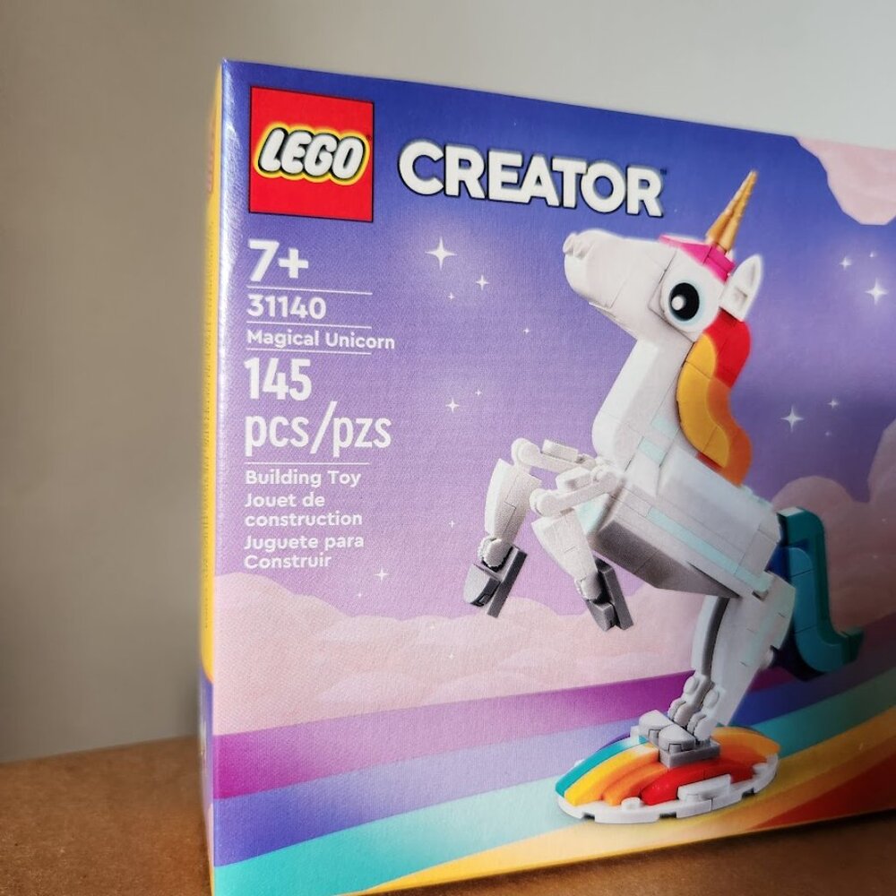 LEGO Creator 3 n1 Magical Unicorn Seahorse Peacock Rainbow 31140 Easter Basket G - Picture 3 of 9